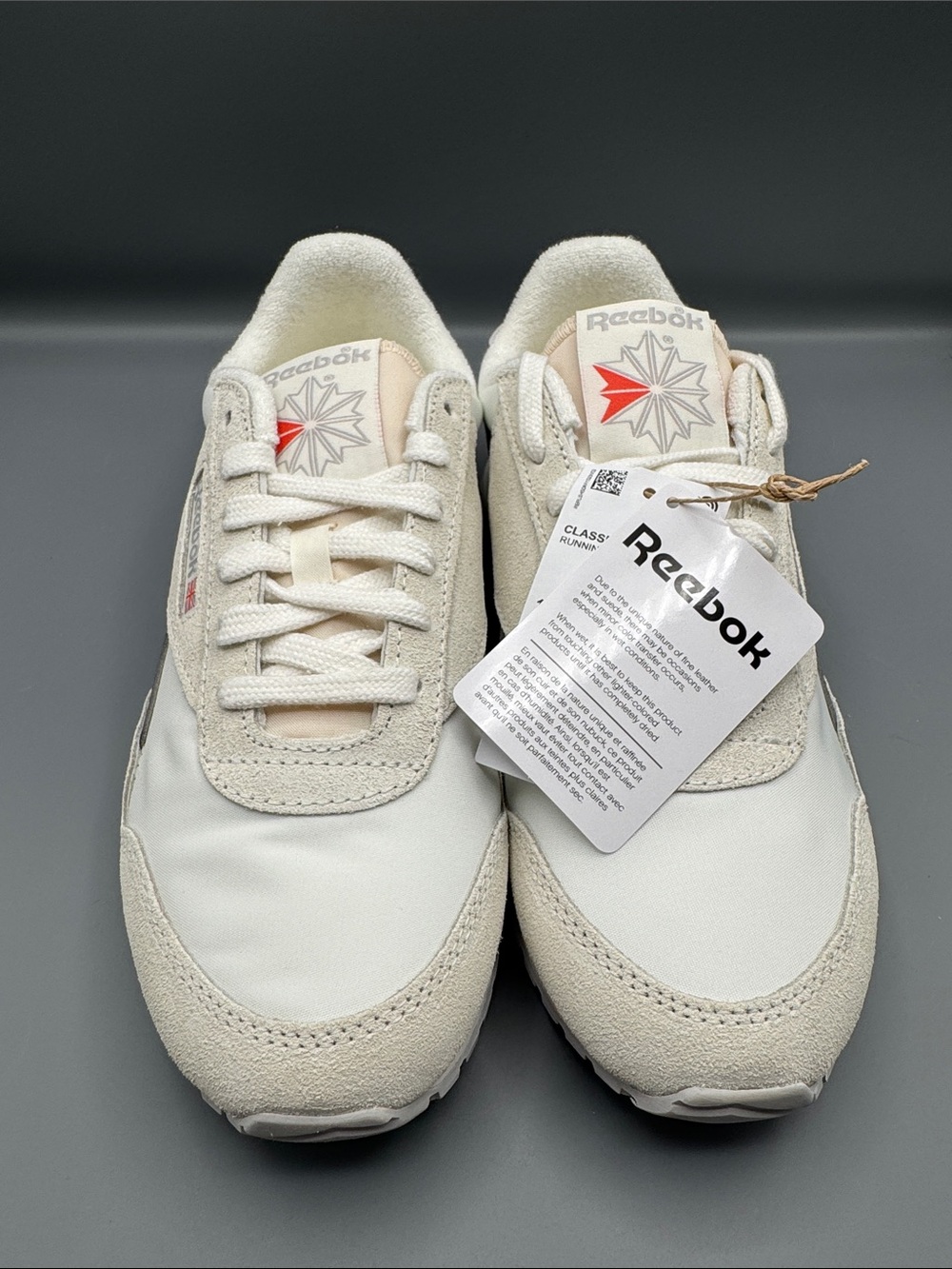 Reebok Classic Women’s AZ Running Shoes - Picture 5 of 8